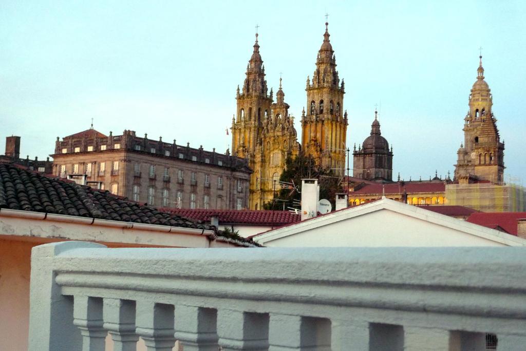 Blanco Apartamentos Turisticos Santiago de Compostela Bilik gambar